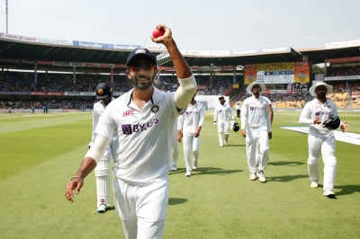  Eng V Ind, 5th Test: Bumrah's All-round Efforts Make It India's Day At Edgbaston-TeluguStop.com