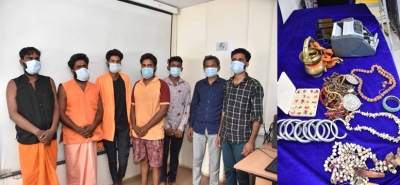  Gang Of Fake Sadhus From Rajasthan Arrested In Hyderabad-TeluguStop.com