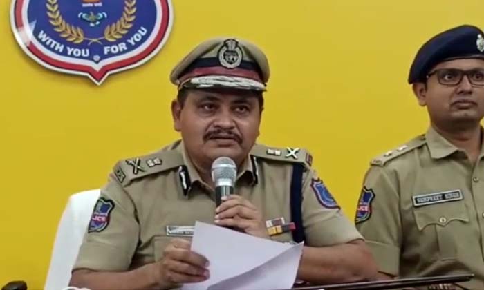  Hash Oil Smuggling With New Plan In Gift Packs And Grease Tins , Rachakonda Cp M-TeluguStop.com