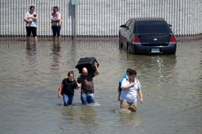  'historic' Floods In Kentucky Kill 8-TeluguStop.com