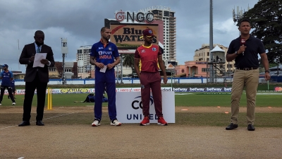  Ind V Wi, 1st Odi: West Indies Win Toss, Elect To Bowl First Against India-TeluguStop.com