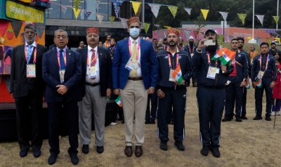  Indian Flag Hoisted At Cwg Village In Birmingham-TeluguStop.com