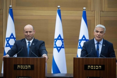  Israel's Interim Pm Lapid Holds 1st Cabinet Meeting-TeluguStop.com
