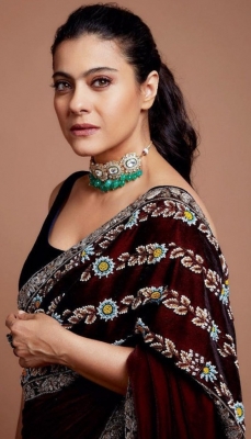  Kajol Set To Make Ott Debut With Untitled Series-TeluguStop.com