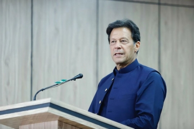  Nawaz-zardari Nexus Destroying Pakistan Economy: Imran-TeluguStop.com