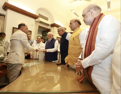 Nda Candidate Jagdeep Dhankhar Files Nomination For V-p Poll Nda Candidate Jagdeep Dhankhar Files Nomination For V-p Poll-TeluguStop.com