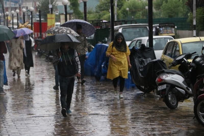  Partly Cloudy Weather With Light Rain Likely In J&k-TeluguStop.com