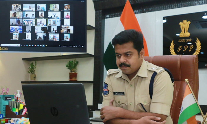  Police Commissioner Vishnu S Warrier On Maintaining Law And Order Details, Polic-TeluguStop.com