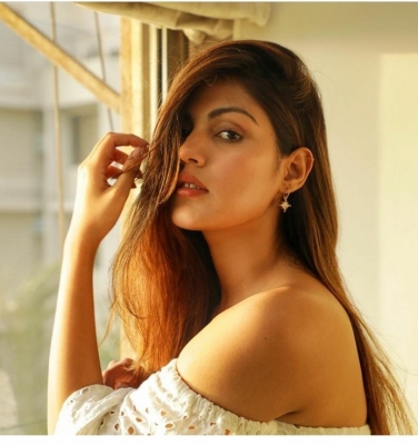  Rhea Chakraborty Linked To Drugs Supply Racket In Bollywood, Claims Ncb-TeluguStop.com