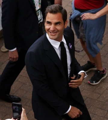  Roger Federer Returns To Wimbledon For Centre Court Centenary Celebration-TeluguStop.com