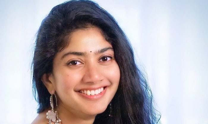  I Am Very Proud To Do Such Role Sai Pallavi Post Viral , Sai Pallavi, Tollywood,-TeluguStop.com