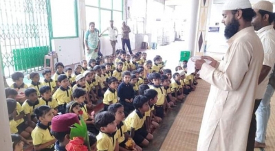  Schoolchildren's Trip To Mosque Takes Communal Turn In K'taka-TeluguStop.com