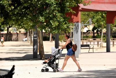  Second Heatwave Grips Spain-TeluguStop.com