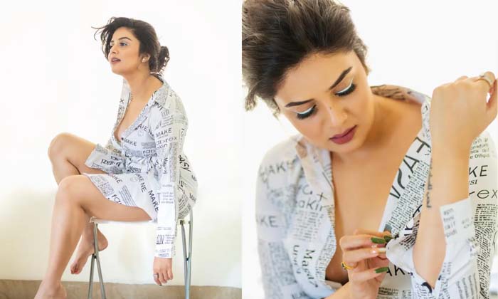 Telugu Big Boss, Black Coffee, Energeticanchor, Fast Sleep, Sreemukhi Tips, Toll Telugu Big Boss, Black Coffee, Energeticanchor, Fast Sleep, Sreemukhi Tips, Toll