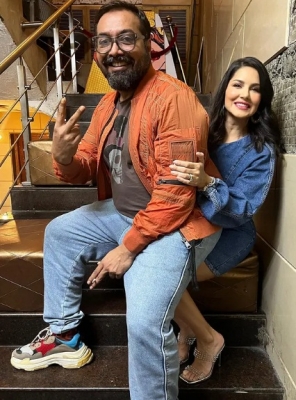  Sunny Leone On Working With Anurag Kashyap: Dreams Do Come True!-TeluguStop.com