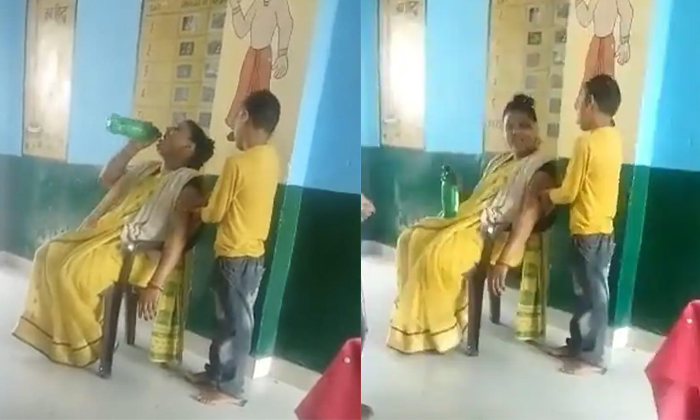 Up Government School Teacher Having Massage With Student Video Viral Details, Ki Up Government School Teacher Having Massage With Student Video Viral Details, Ki-TeluguStop.com