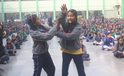  10k Up Girls To Learn Self-defence Skills-TeluguStop.com