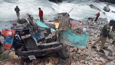  6 Itbp Personnel Killed, Over 30 Injured In J&k Bus Accident (ld)-TeluguStop.com