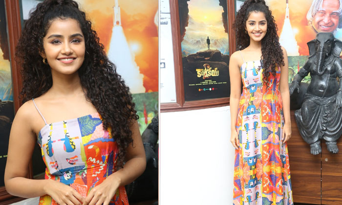  Looking For Challenging Roles Anupama Parameswaran Anupama Parameswaran, Toll-TeluguStop.com