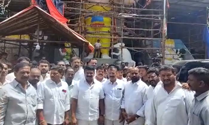  The Minister Inspected The Arrangements At Khairatabad Ganesh Mandapam ,khairat-TeluguStop.com