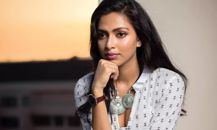  Amala Paul Interesting Comments About Her Personal Life And Career, Amala Paul,-TeluguStop.com