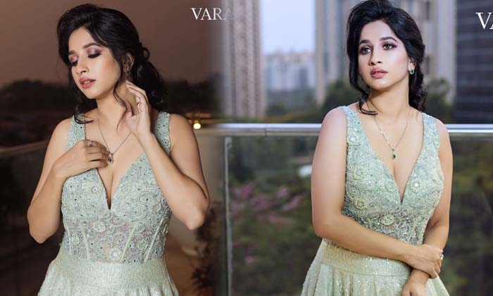 Manvita Kamath Looks Stunningly Beautiful In This Pictures-telugu Actress Photos Manvita Kamath Looks Stunningly Beautif High Resolution Photo