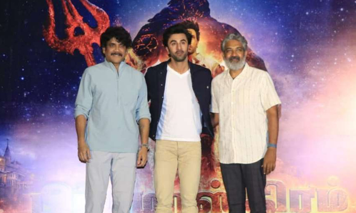  Nagarjuna And Rajamouli Bollywood Film Brahmastra Details, Brahmastra, Brahmastr-TeluguStop.com