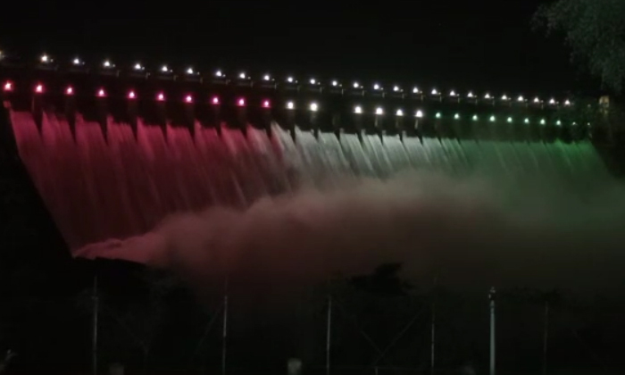 National Flag Colors At Nagarjuna Sagar Dam To Celebrate Azadi Ka Amrit Mahotsav National Flag Colors At Nagarjuna Sagar Dam To Celebrate Azadi Ka Amrit Mahotsav-TeluguStop.com