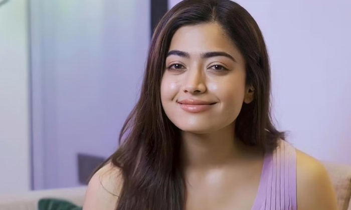  Rashmika Mandanna About Her Character Afreen In Sita Ramam,rashmika,sita Ramam,d-TeluguStop.com