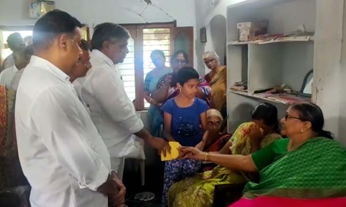  Tdp Leader Kesinayi Chinni Is On A Series Of Tours In The Assembly Constituenci-TeluguStop.com