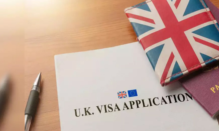 International Students In The Uk Will No Longer Need To Complete Police Registra International Students In The Uk Will No Longer Need To Complete Police Registra-TeluguStop.com