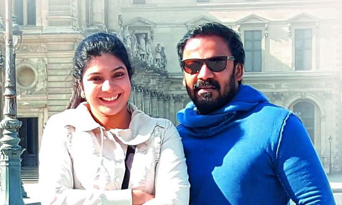 Telugu Tholi Prema, Art Anand Sai, Pawan Kalyan, Pawankalyan, Vasuki, Vasuki Ana