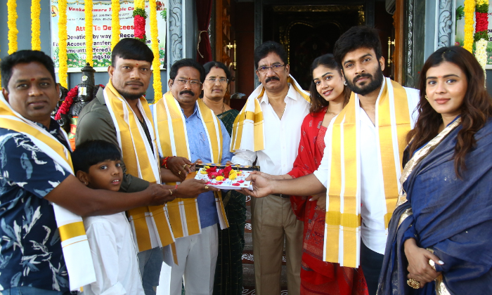  Viision Movie Makers’ Alaa Ninnu Cheri Launched Grandly Today With Pooja Cerem-TeluguStop.com