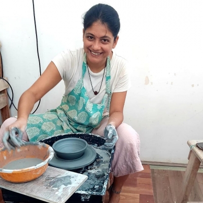  Actress Aditi Balan Begins Learning Pottery-TeluguStop.com