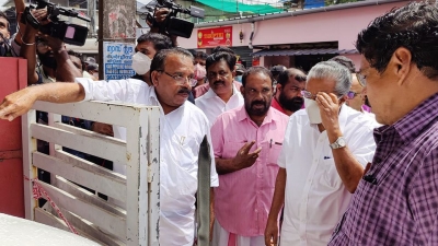 After Cpi-m State Headquarters, Now Thiruvanathapuram District Office Attacked After Cpi-m State Headquarters, Now Thiruvanathapuram District Office Attacked-TeluguStop.com