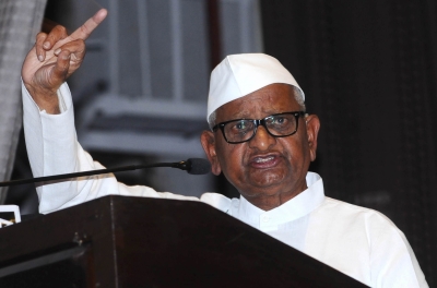 Anna Hazare Reminds Kejriwal Of His Own Lines From 'swaraj' Over Excise Policy Anna Hazare Reminds Kejriwal Of His Own Lines From 'swaraj' Over Excise Policy-TeluguStop.com
