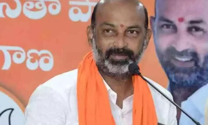  Under The Rule Of Razakar In Telangana..! Bjp Chief's Key Remarks , Bandi Sanjay-TeluguStop.com