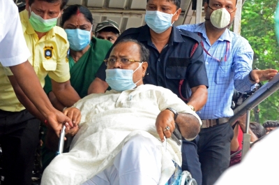  Bengal Govt Starts Acting Tough On Partha Chatterjee's Confidant Bureaucrats-TeluguStop.com