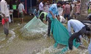  Bangalore Stuck In Water-TeluguStop.com