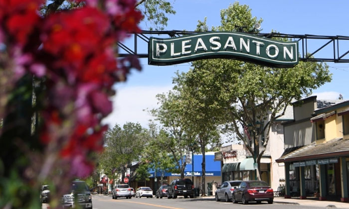 California's Pleasanton City Unfurls Indian National Flag For First Time To Cele California's Pleasanton City Unfurls Indian National Flag For First Time To Cele-TeluguStop.com