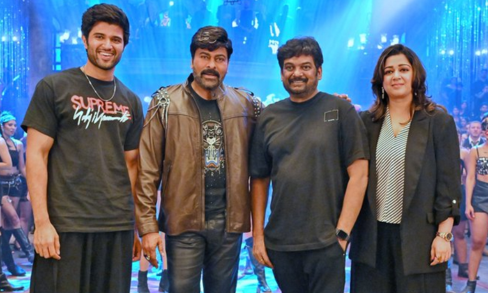  Chiranjeevi Best Wishes To Vijay Devarakonda Liger Movie , Chirenjeevi, Flim New-TeluguStop.com