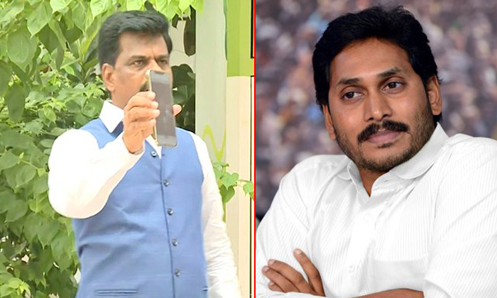  Cm Jagan Discussed Mp Madhav Episode In Delhi With Ycp Mps Details, Cm Jagan Moh-TeluguStop.com