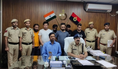  Fake Call Centre Busted In Gurugram, Six Held-TeluguStop.com