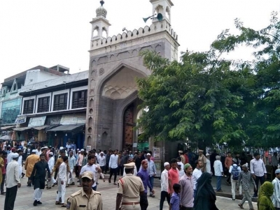  Friday Prayers Pass Off Peacefully In Hyderabad-TeluguStop.com