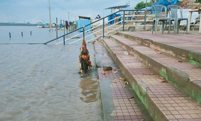  Godavari's Fury Again , Bhadrachalam, Fury, Godavari Floods, Thaliperu Project-TeluguStop.com