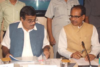  Gadkari & Shivraj Dropped From Reconstituted Bjp Parliamentary Board-TeluguStop.com