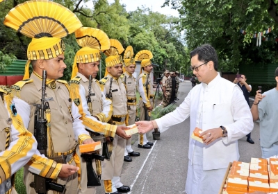  'i Become Helpless, Don't Dare To Cross Lakshman Rekha', Law Minister On Pendenc-TeluguStop.com