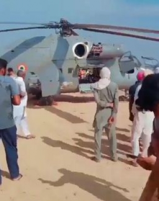  Iaf Chopper Makes Emergency Landing In Rajasthan, 5 Aboard Safe-TeluguStop.com