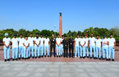  Indian Men's Hockey Team Post Their Victorious Return From Cwg 2022, Visits Nati-TeluguStop.com