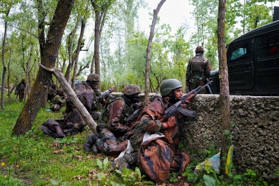 Infiltration Bid Foiled Along Loc In J&k's Uri, Three Intruders Killed Infiltration Bid Foiled Along Loc In J&k's Uri, Three Intruders Killed-TeluguStop.com